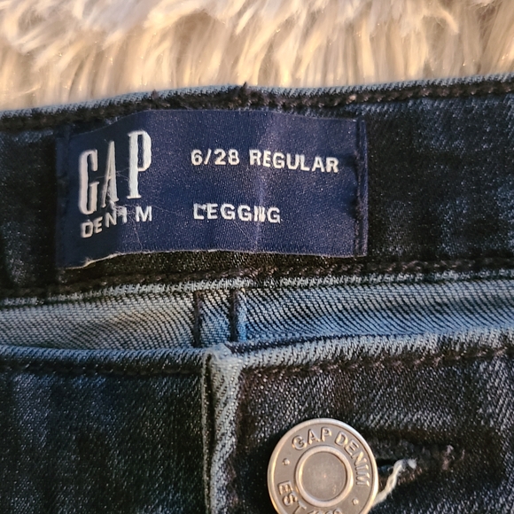 GAP SIZE 6/28 Jeans - Picture 6 of 15